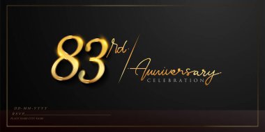 83. yıl dönümü kutlaması logosu. Siyah arka planda izole edilmiş el yazısı, altın rengi, zarif bir tasarım. Kutlama, davetiye ve tebrik kartı için vektör yıldönümü.