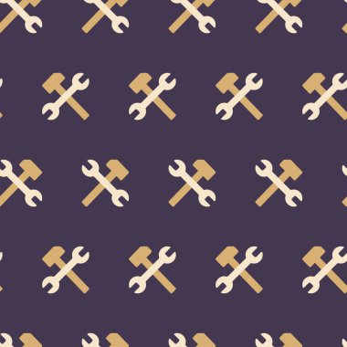  İngiliz anahtarı ve çekicin kusursuz deseni. Koyu mor arka plan, altın renkli aletler. Paketleme, hediye paketi için..