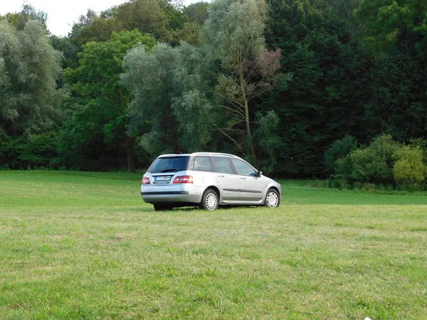 Car Meadow — Stock Photo, Image