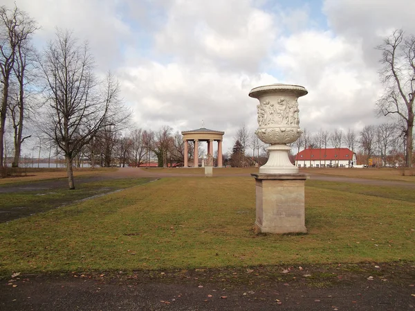 Drake Vase Park — Stock Photo, Image