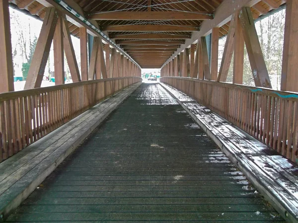 Деревянный Мост Зимой — стоковое фото