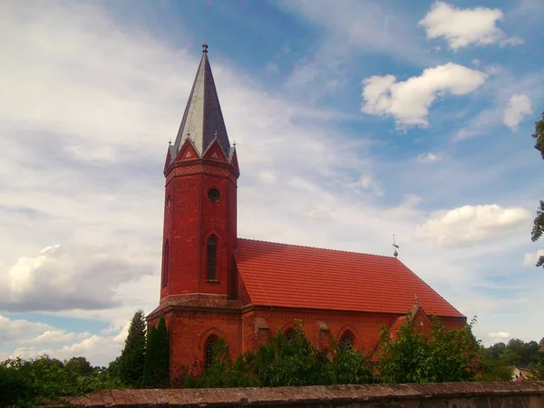 Protestantské Vesnický Kostel — Stock fotografie