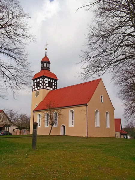 Χωριό Προτεσταντική Εκκλησία Στη Vietmannsdorf — Φωτογραφία Αρχείου