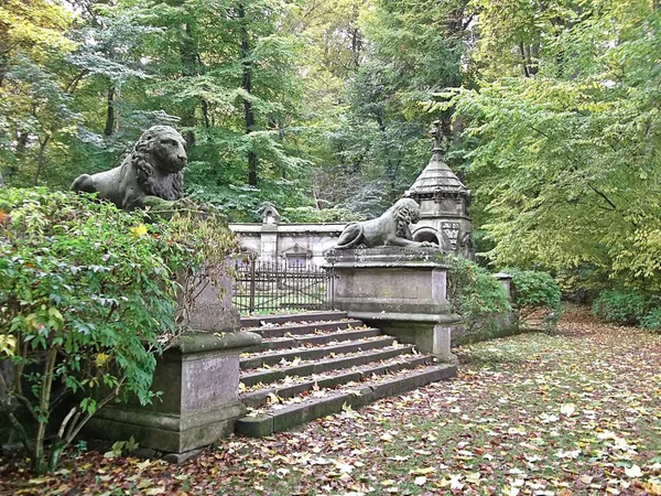 Historic Lion Temple — Stock Photo, Image