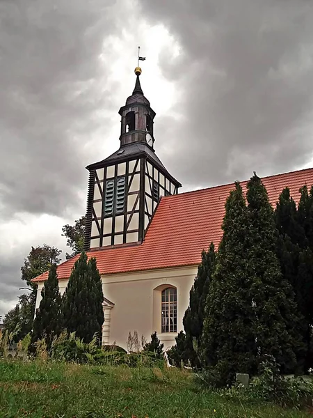 Protestantské Vesnický Kostel — Stock fotografie