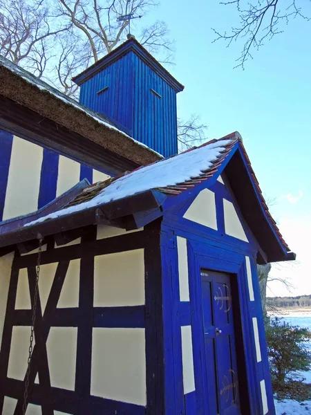 Iglesia Azul Bosque —  Fotos de Stock