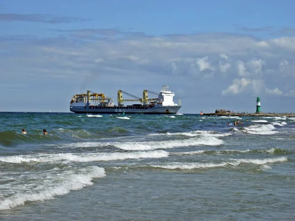 Die Hafeneinfahrt Der Ostseekste — Stock Photo, Image