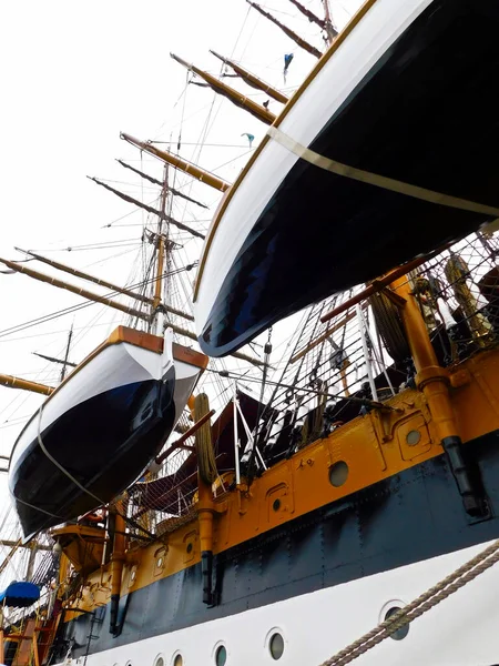 Nave Scuola Vela Della Marina Militare Nel Porto Warnemnde — Foto Stock