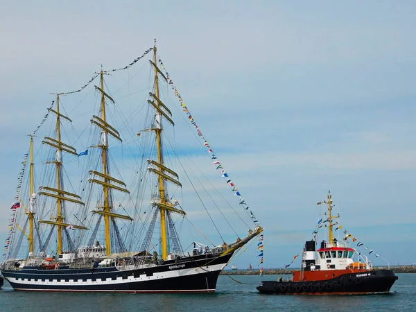 Barcos Vela Entrada Porto Mar Báltico — Fotografia de Stock