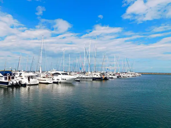 Khlungsborn Mecklemburgo Pomerânia Ocidental Alemanha Agosto 2019 Porto Barcos Costa — Fotografia de Stock