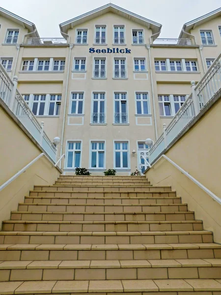 Kroki Haus Seeblick Promenadzie Plaży — Zdjęcie stockowe