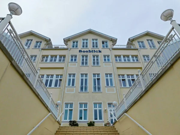 Kroki Haus Seeblick Promenadzie Plaży — Zdjęcie stockowe