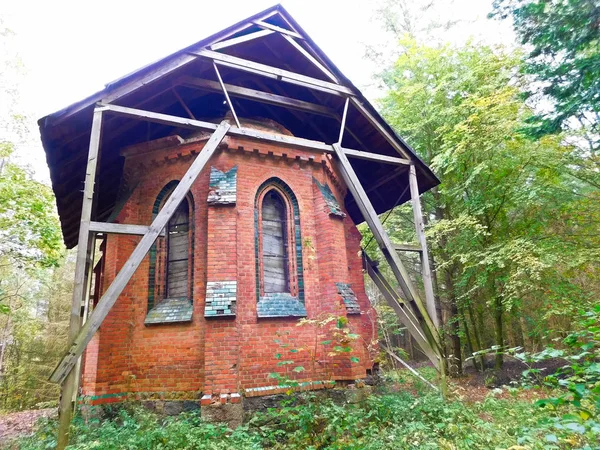 Roofed Ruin Red Chapel 1875 — 스톡 사진