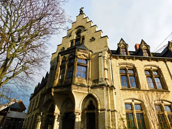 Portaal Van Historische Middelbare School Van Een Oude Stad — Stockfoto