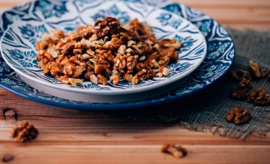 Ceviz mavi plakaları