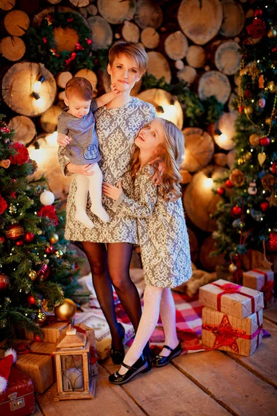 Happy family on christmas — Stock Photo, Image