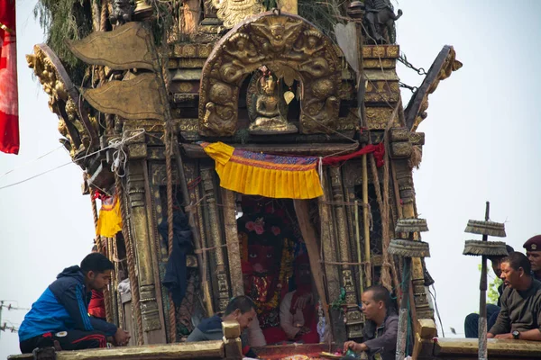 Kathmandu Nepál Května 2017 Modla Rata Machhindranatha Umístěná Uvnitř Kočáru — Stock fotografie