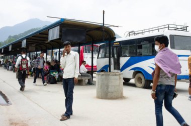 Katmandu, Nepal - 27 Mayıs 2017: Kentteki yeni otobüs terminalinin görüntüsü.