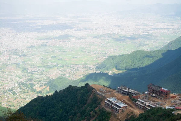 Chandragiri Hills, Nepal - 26 Ağustos 2017: Chandragiri tepelerinden Katmandu 'ya yüksek görüş.