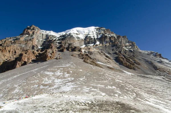 Nepal 'deki Annapurna Dağı' nın güzel ve yakın manzarası.