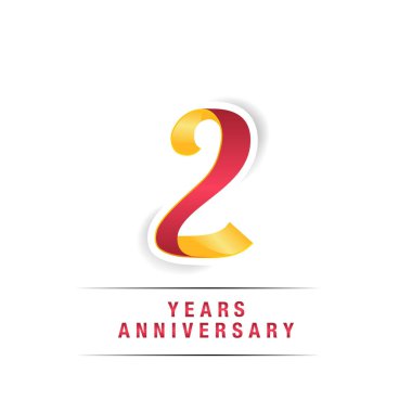 2 yıl beyaz zemin üzerine kırmızı ve sarı yıldönümü kutlama Logo izole