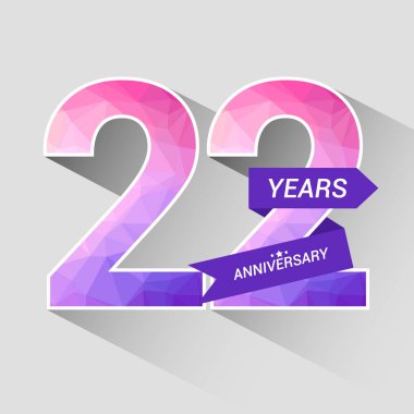 22 yıl yıldönümü Logo düşük Poli dizayn, gri arka plan üzerinde renkli vektör çizim ile 