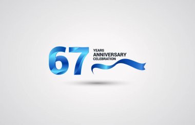 67 yıl yıldönümü kutlama logo vektör çizim beyaz zemin üzerine mavi renkli kurdele ile