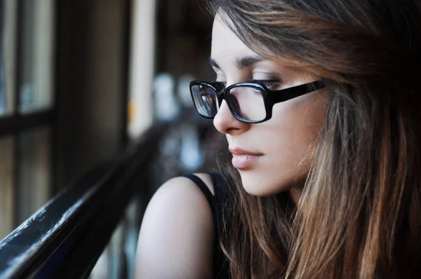 Ragazza in occhiali da vista — Foto Stock