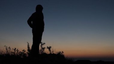 Kontrast adam dağında gün batımı ayakta