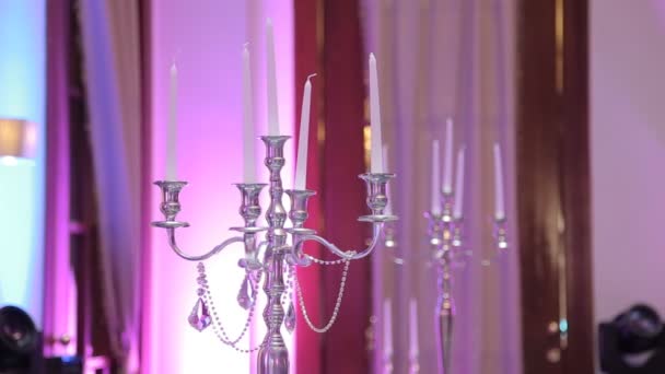 Tisch gedeckt für eine Eventparty oder einen Hochzeitsempfang — Stockvideo