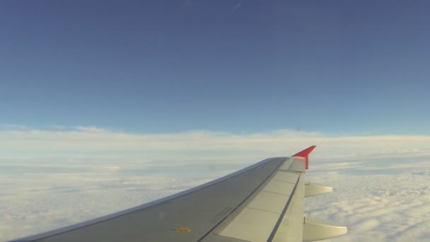 Vue De L'aile De L'avion Volant 