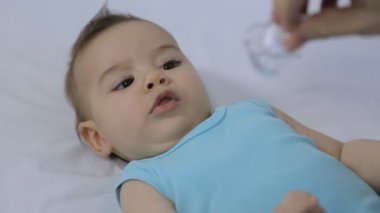 Bebek emziği yataklar ile