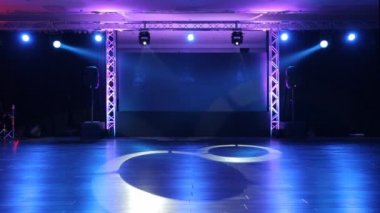 sahne ışıkları konser öncesi