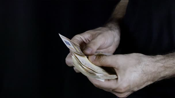 男人数钱在手里 — 图库视频影像