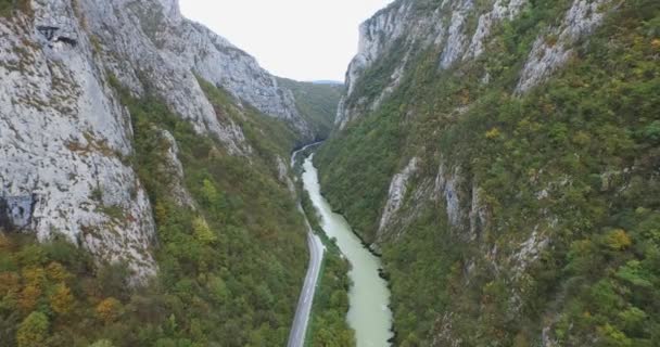 Letecký pohled na řeky Vrbas, Bosna a Hercegovina — Stock video