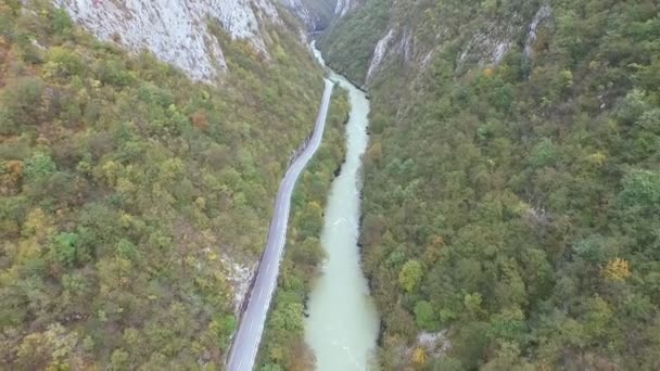 Letecký pohled na řeky Vrbas, Bosna a Hercegovina — Stock video