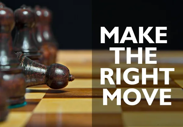 Satranç figürleri ile Motivasyona olun sağ Move mesaj