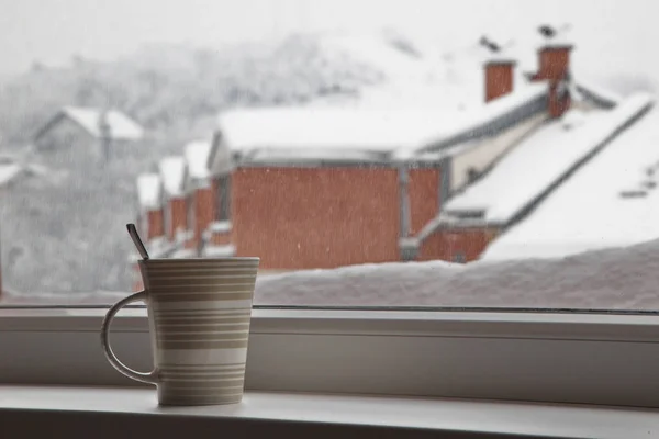 Cup Coffee Tea Hot Drink Stand Window Sill Snow Fall — Stock Photo, Image