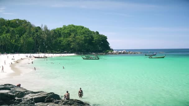 泰国普吉 2020年1月9日 自由海滩 在泰国普吉非常受欢迎的旅游胜地 — 图库视频影像