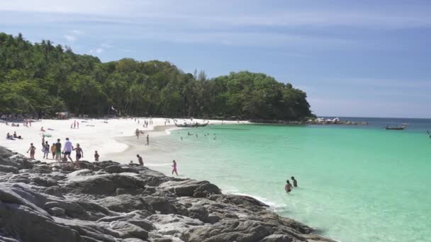 Phuket Thailand Janeiro 2020 Praia Liberdade Atração Turística Muito Popular — Vídeo de Stock