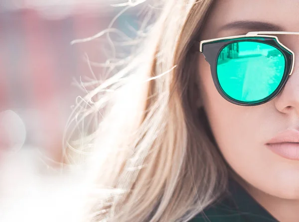 Beautiful Young Blonde Woman Sunglasses Outdoor — Stock Photo, Image