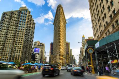 Yaz 2015 Flatiron Binası Fifth Avenue ve taksi yeni kabinler