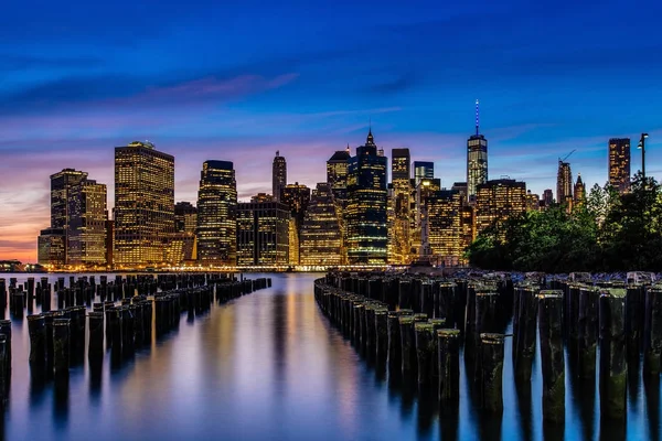 Solnedgång på nedre Manhattan Skyline, New York USA — Stockfoto