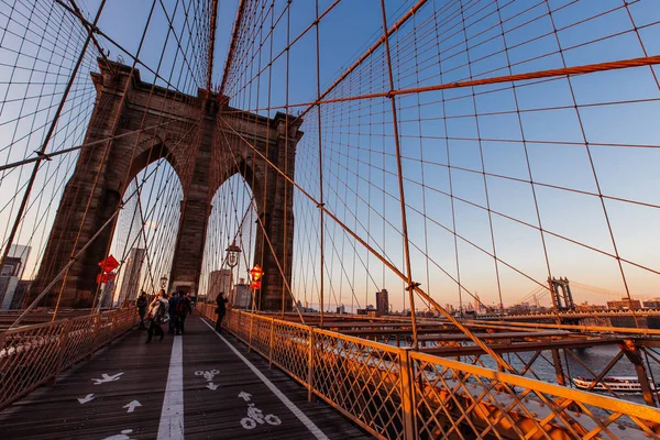 Novembre 2015 Coucher de soleil heure d'or sur Brooklyn Bridge, New York Un — Photo