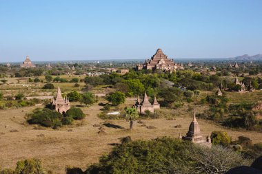 Bagan, Myanmar - 22 Şubat 2014: Manzaralı siluetleri ile 