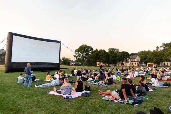New York City / Usa - 14 Haziran 2018: Vali Adası 'ndaki New York açık hava filmleri