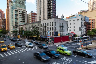 New York City / Usa - 27 Haziran 2018: 6oth Caddesi Queensboro Köprüsü trafiği