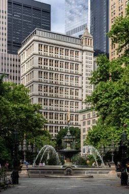 New York City / Usa - 20 Haziran 2018: Gökdelen ve New York 'un Aşağı Manhattan Finansal Bölgesi' ndeki eski binalar