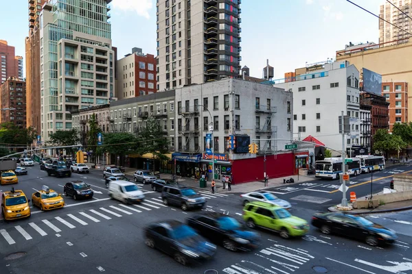 Nova Iorque / EUA - JUL 27 2018: 6oth street Queensboro Bridge traffic — Fotografia de Stock