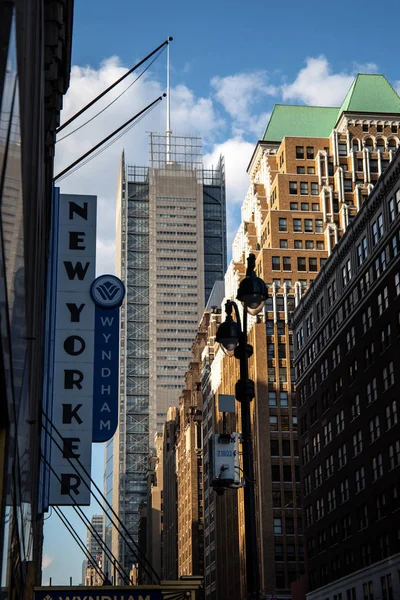New York City / Usa - lip 13 2018: Nowy Jork Times Widok budynku z ulicy w centrum Manhattanu — Zdjęcie stockowe